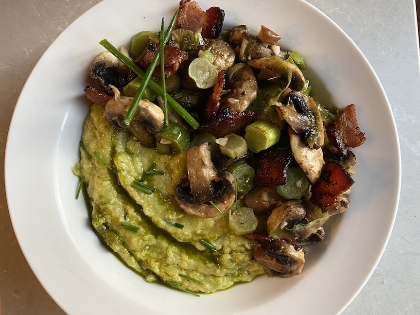 CREAMY PESTO POLENTA with MUSHROOMS, SPRING LEEKS & PEPPERED BACON